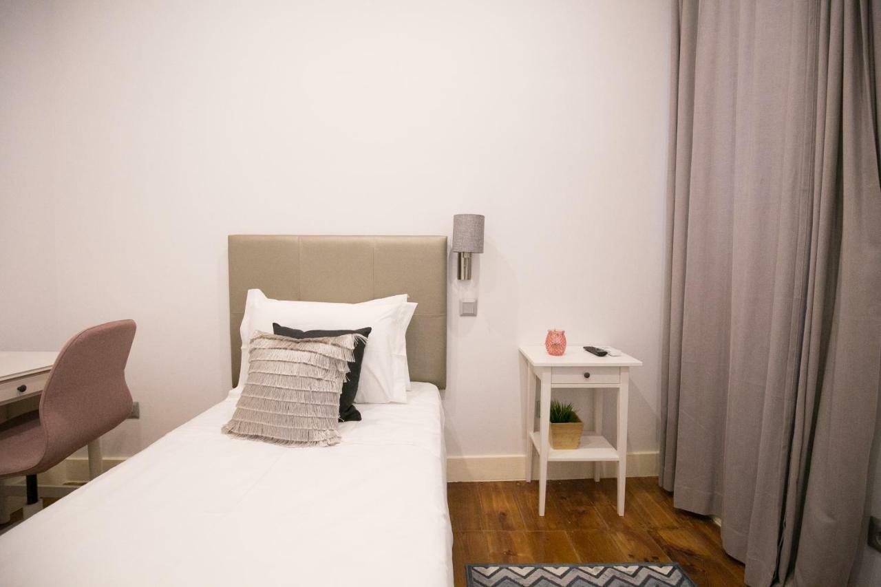 Rua Luciano Cordeiro Bhuiyan Family Host Apartment Lisboa Ngoại thất bức ảnh