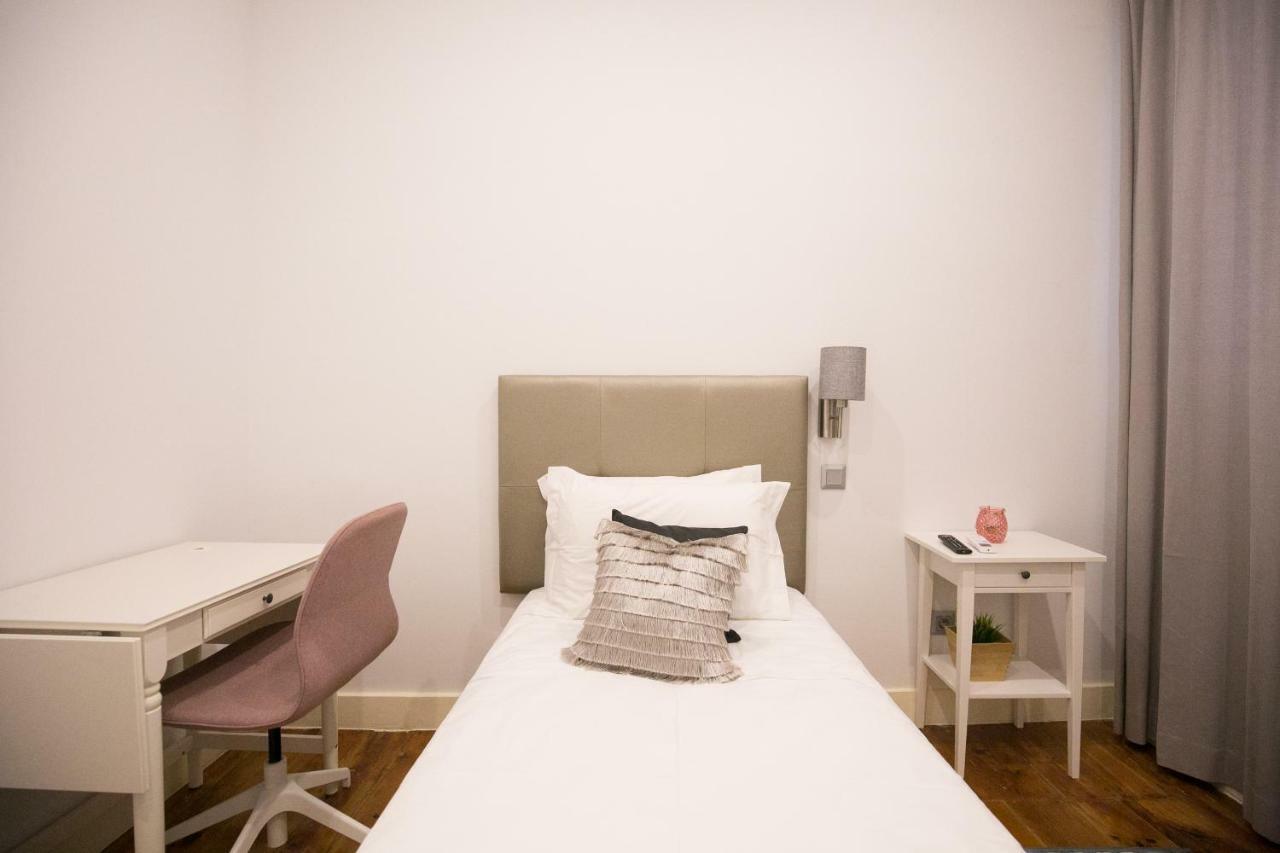 Rua Luciano Cordeiro Bhuiyan Family Host Apartment Lisboa Ngoại thất bức ảnh