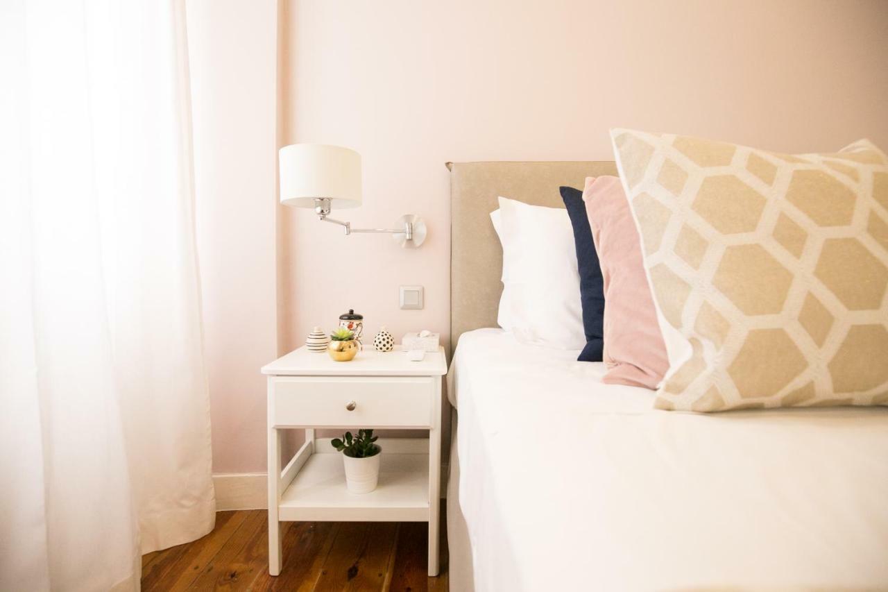 Rua Luciano Cordeiro Bhuiyan Family Host Apartment Lisboa Ngoại thất bức ảnh